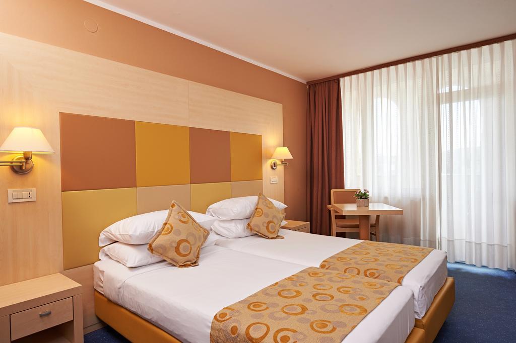 Hotel Delfin Izola Luaran gambar