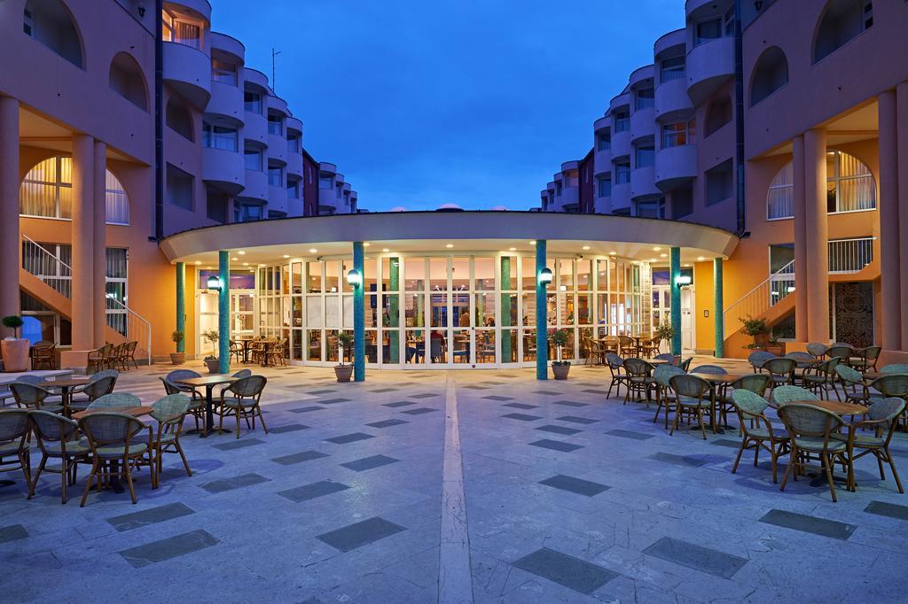 Hotel Delfin Izola Luaran gambar