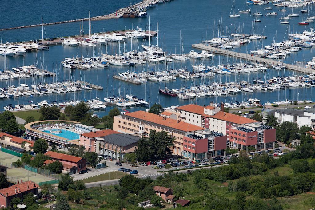 Hotel Delfin Izola Luaran gambar